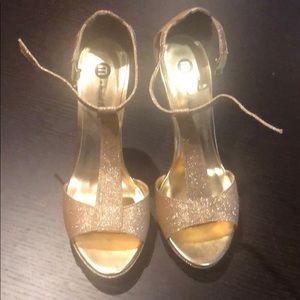🚫SOLD🚫Michael Antonio Gold Sprinkle Heels - 8.5